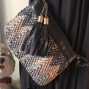 “BIG BUDDHA” CROSS BODY